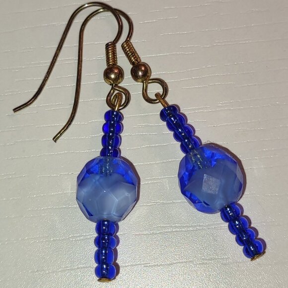 Intense Blue Beaded Earrings Golden Metal Vintage Boho Academia Trendy Dangle - Picture 1 of 7